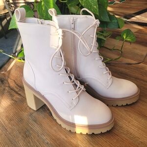 Report White Boot Heels